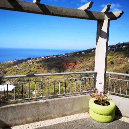 2 Bedrooms With Sea View Enclosed Garden And Wifi At Lombo Do Doutor 4 Km Away From The Ribeira do Raposo