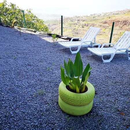 Apartment 2 Bedrooms With Sea View Enclosed Garden And Wifi At Lombo Do Doutor 4 Km Away From The Ribeira do Raposo